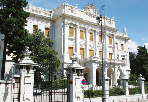 Guvernerova palača (1896.)