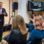 ALAN AUSTIN SMITH <br> Ako se iskustvo koje klijenti dožive u salonu ne podudara s cijenom koju plaćaju  – tada se neće vraćati